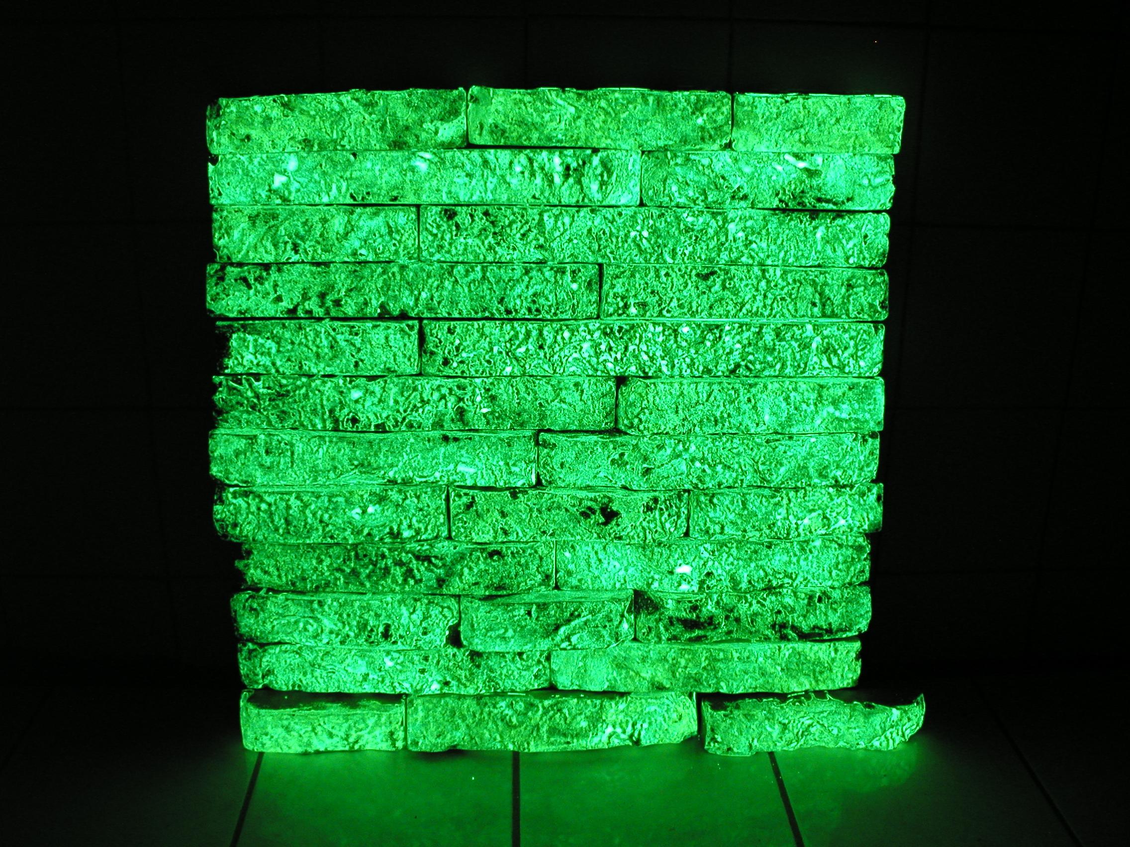 lyuminestsentnaya_kraska