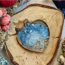 elochnay-igrushka-serdechko